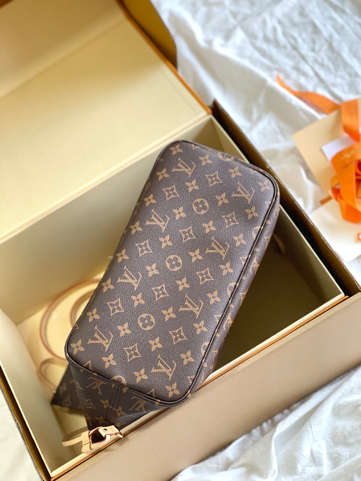 LV Shopping Bags